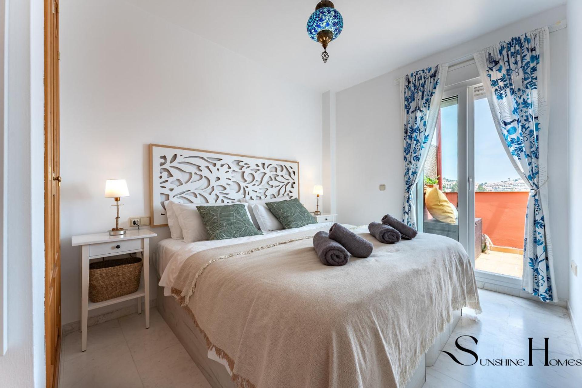 Amazing Sea And Golf Course View 2br, Parking Pool Benalmadena