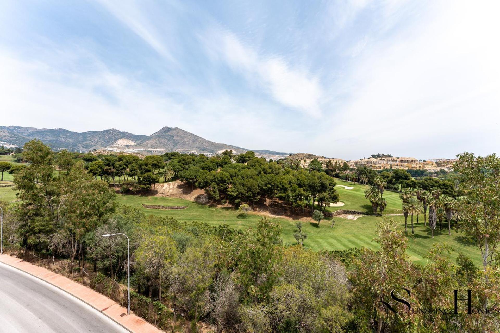 Amazing Sea And Golf Course View 2br, Parking Pool Benalmadena
